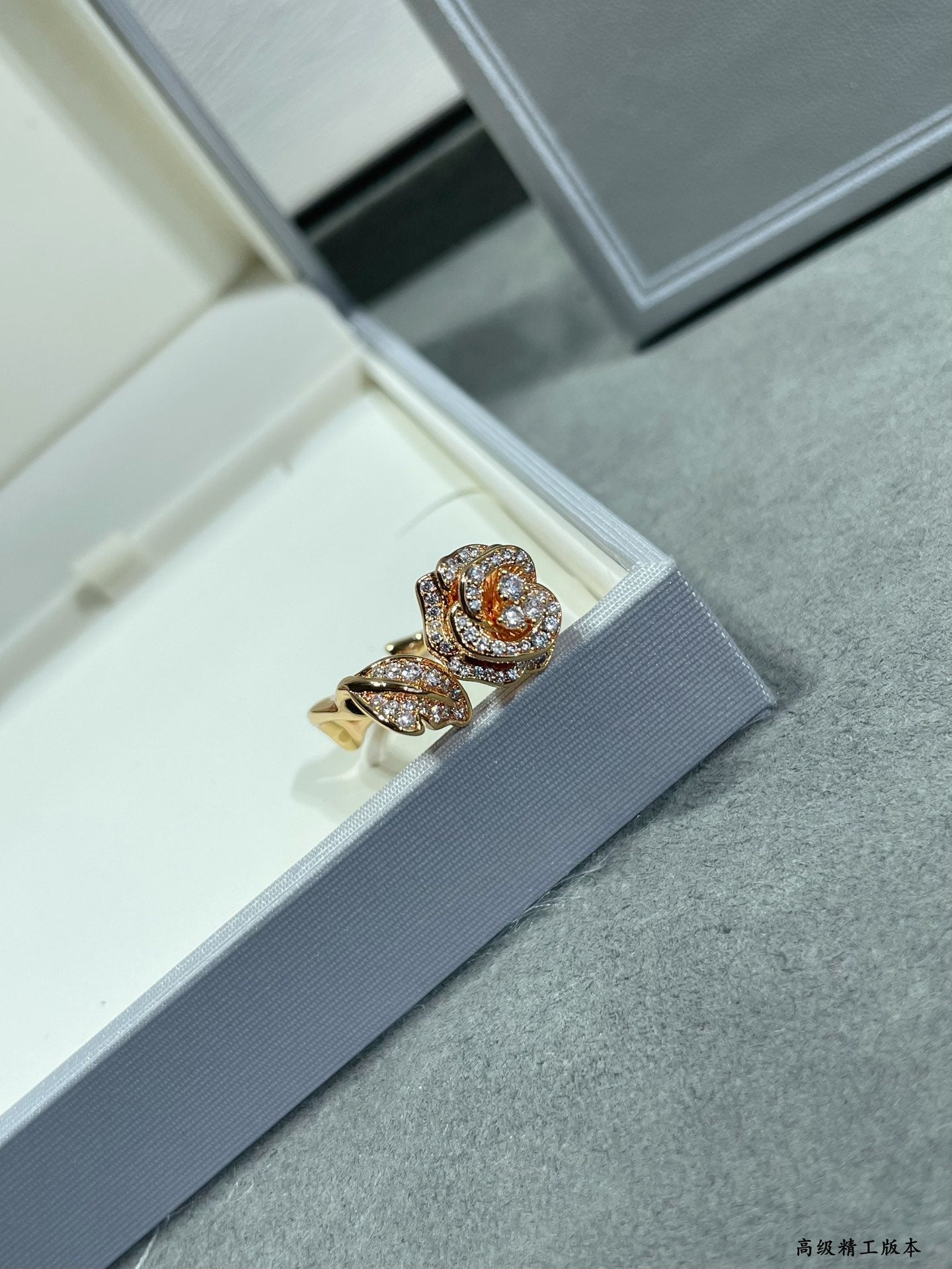 18K Dior Rose Bagatelle Ring