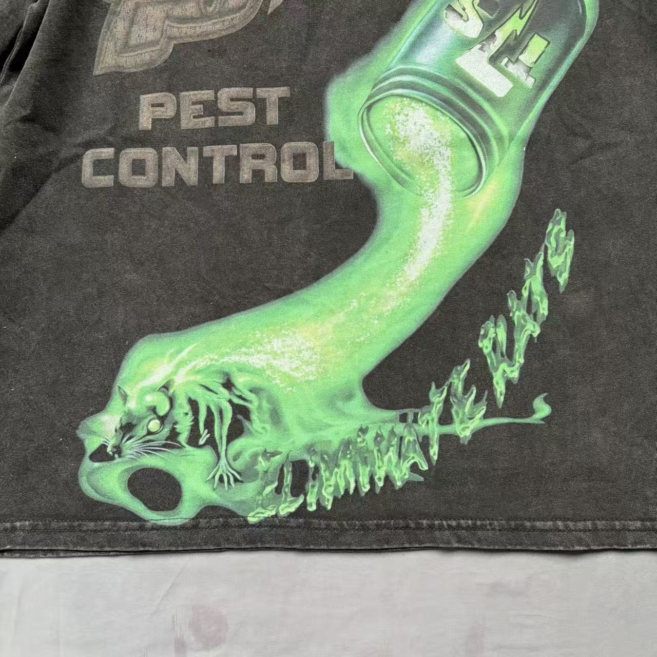 TRIPLE SEVENS Rat Graphic T-Shirt — detail
