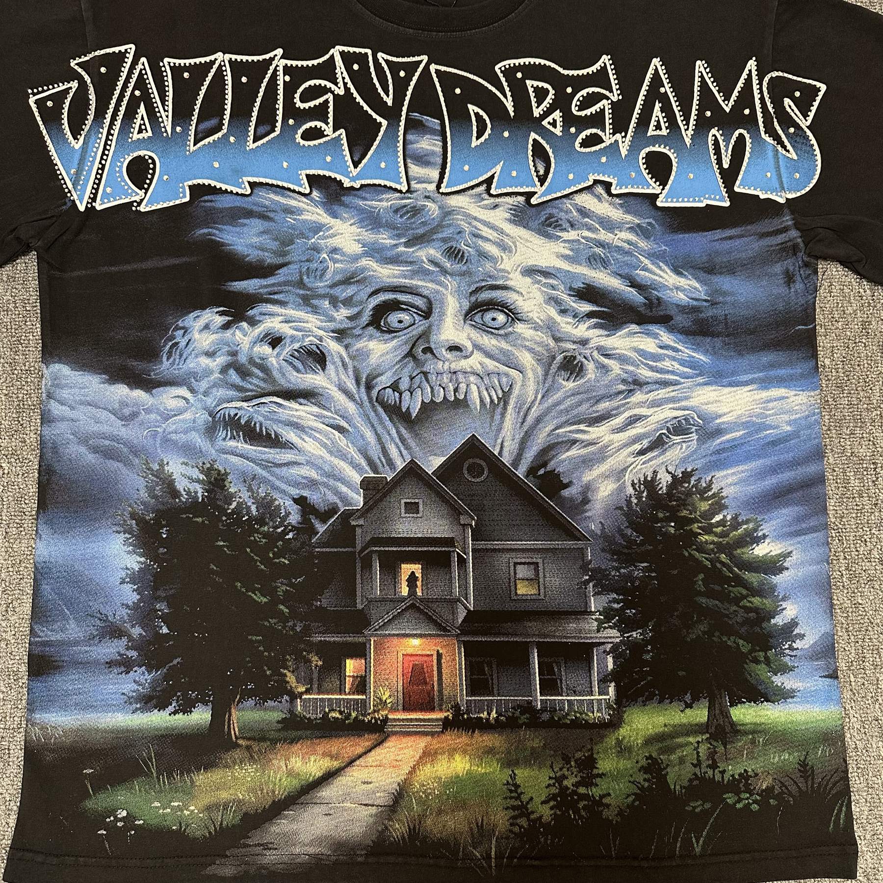 VALE USA Valley Dreams Haunted House Graphic T-Shirt — detail