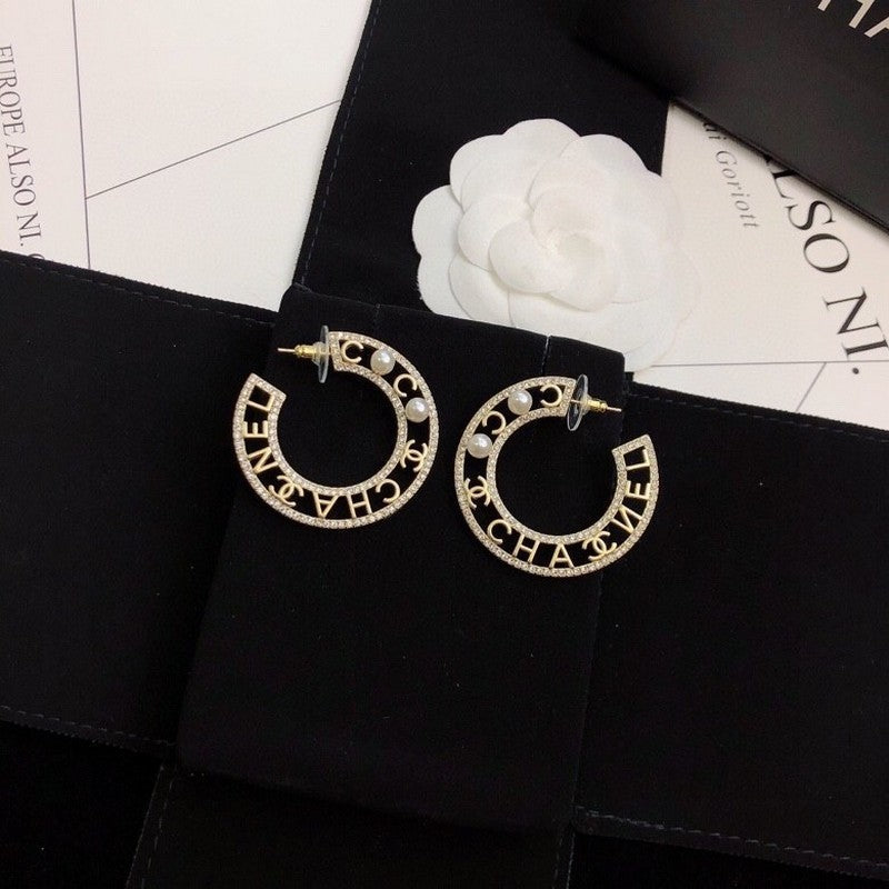 18K  Chanel Circle Pearl Earrings