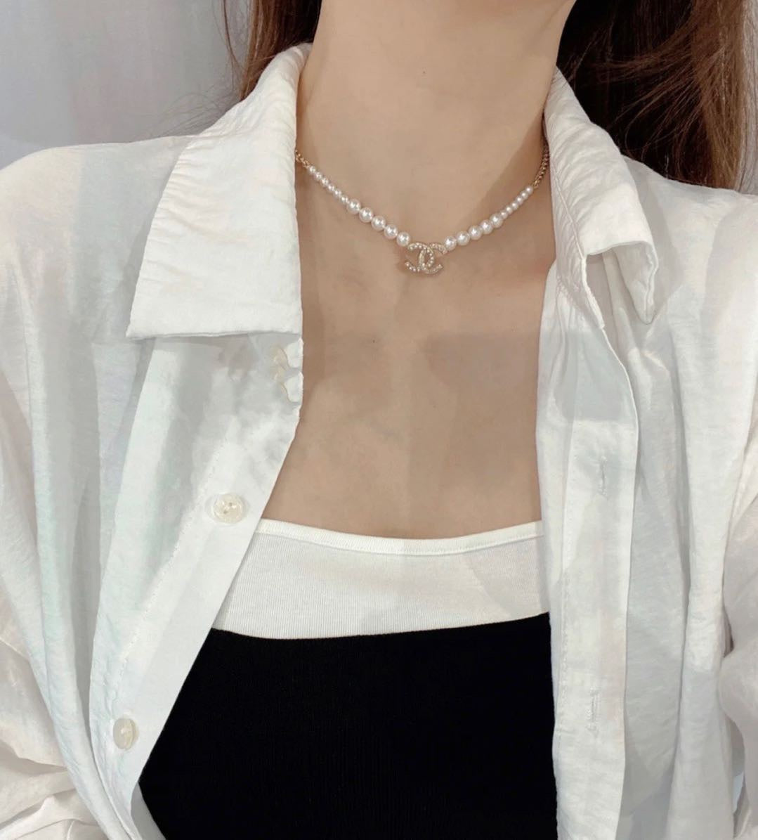 18K  Chanel Pearls Choker Necklace