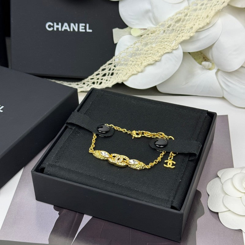 18K  Chanel 26C Diamond Gold Bracelet