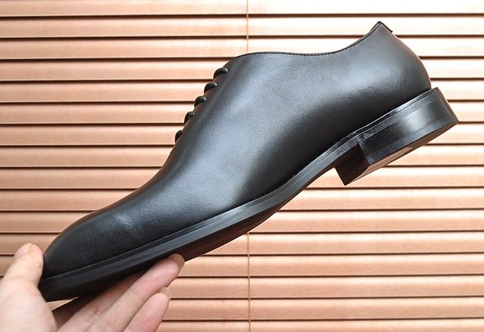 Salvatore Ferragamo Black Lace-Up Dress Shoes — front