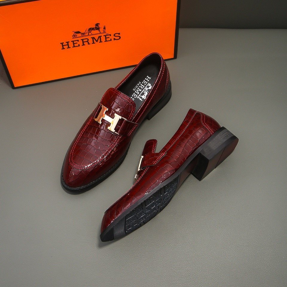 Hermès Burgundy Crocodile-Pattern Loafers — front