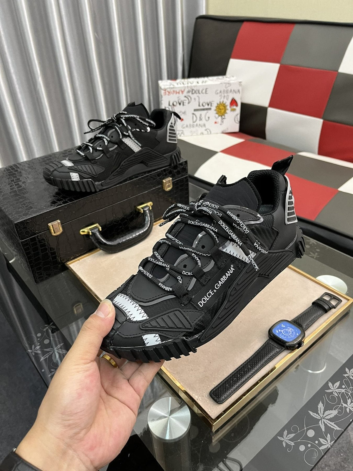 Dolce & Gabbana Black Chunky Sneakers — model