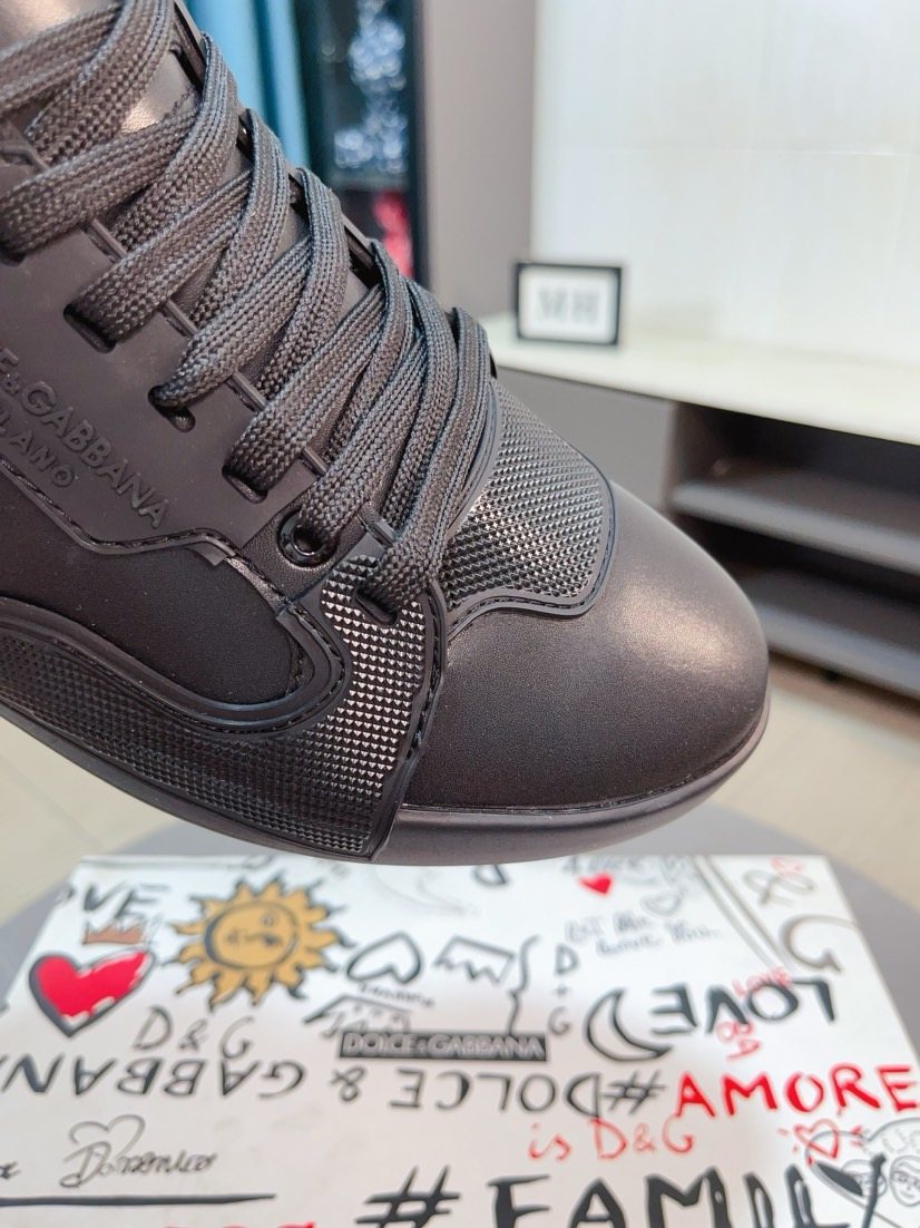 Dolce & Gabbana Dark High-Top Sneakers — detail