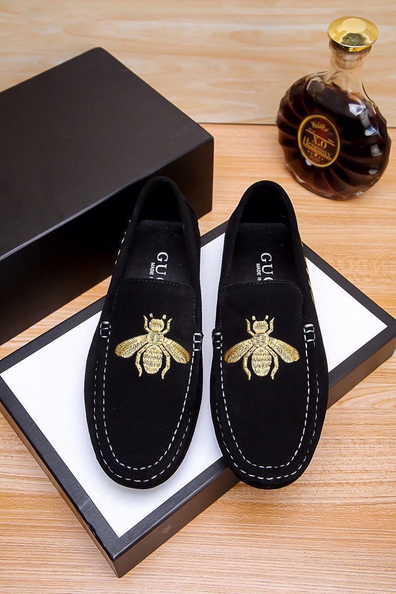 Gucci Black Loafers with Gold Bee Motifs — hero