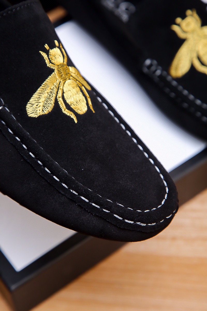 Gucci Black Loafers with Gold Bee Motifs — detail