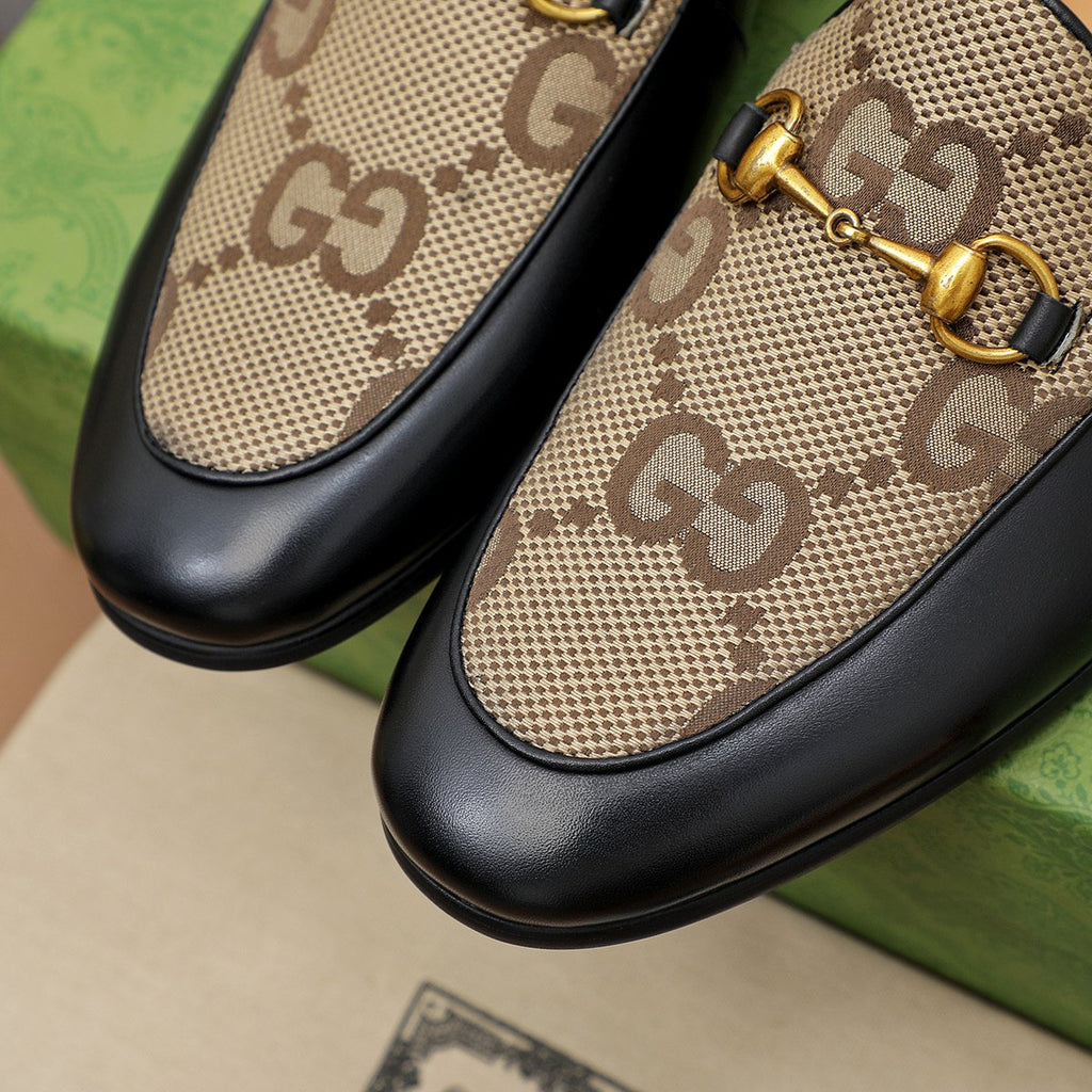 Gucci Patterned Horsebit Loafers — detail