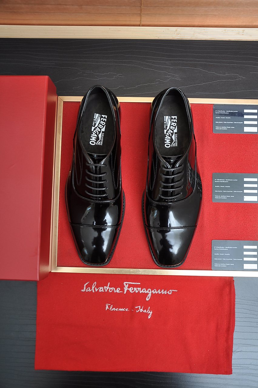 Salvatore Ferragamo Black Cap-Toe Lace-Up Dress Shoes — front