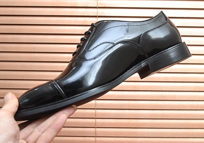 Salvatore Ferragamo Black Cap-Toe Lace-Up Dress Shoes — front