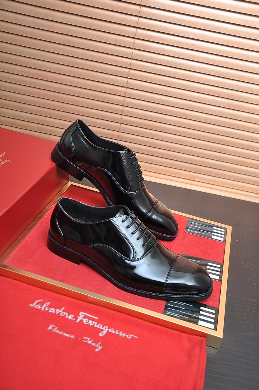 Ferragamo Black Cap-Toe Oxford Shoes — front