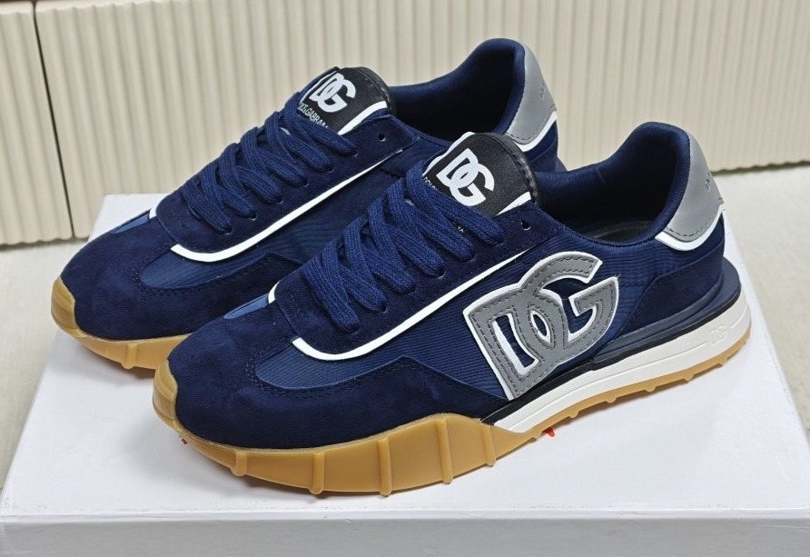 Dolce & Gabbana Navy Lace-Up Sneakers — front