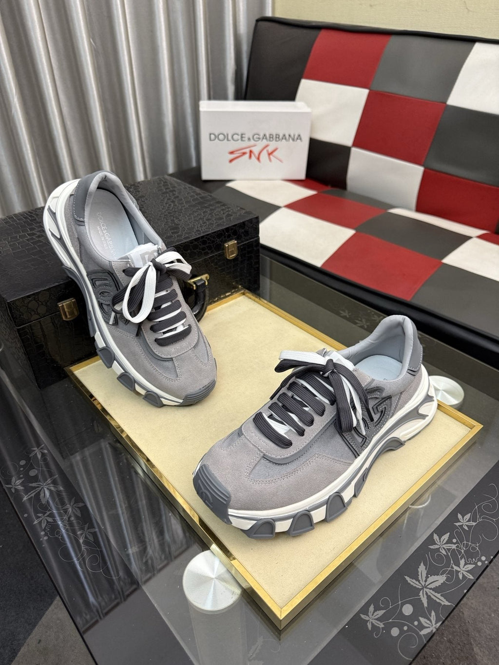 Dolce & Gabbana Men's Gray Lace-Up Sneakers — front