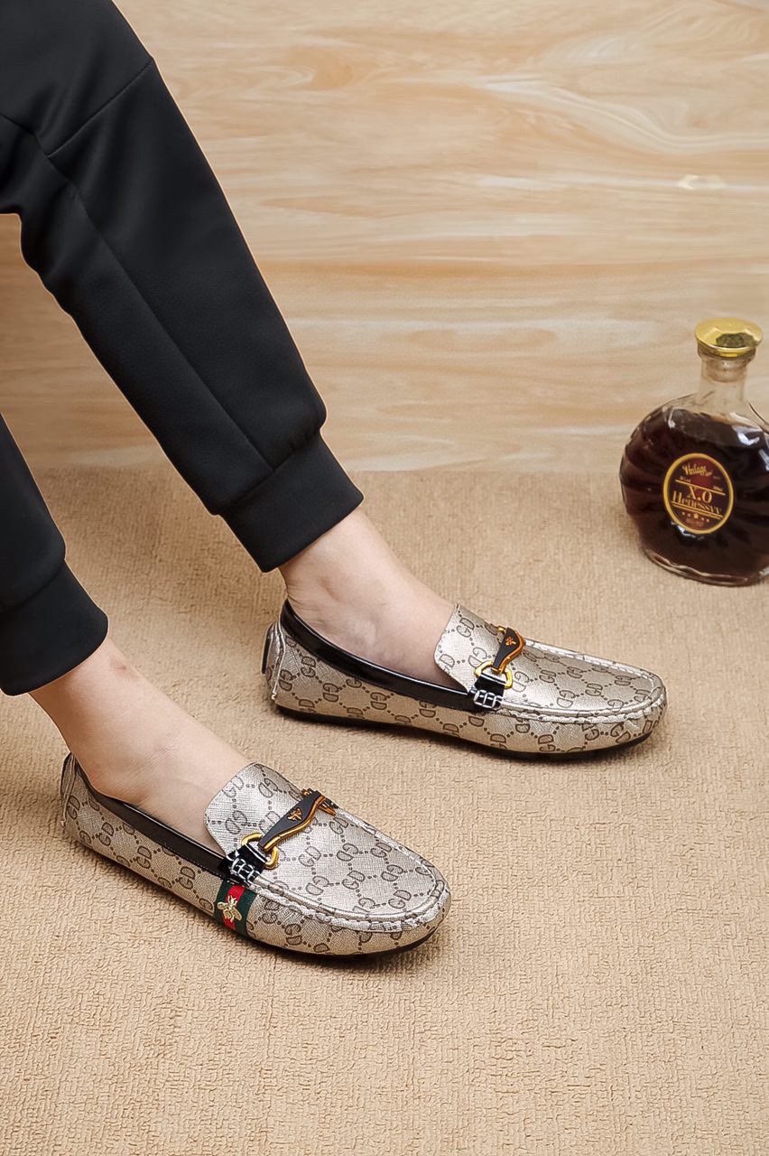 Gucci Patterned Driving Loafers — model