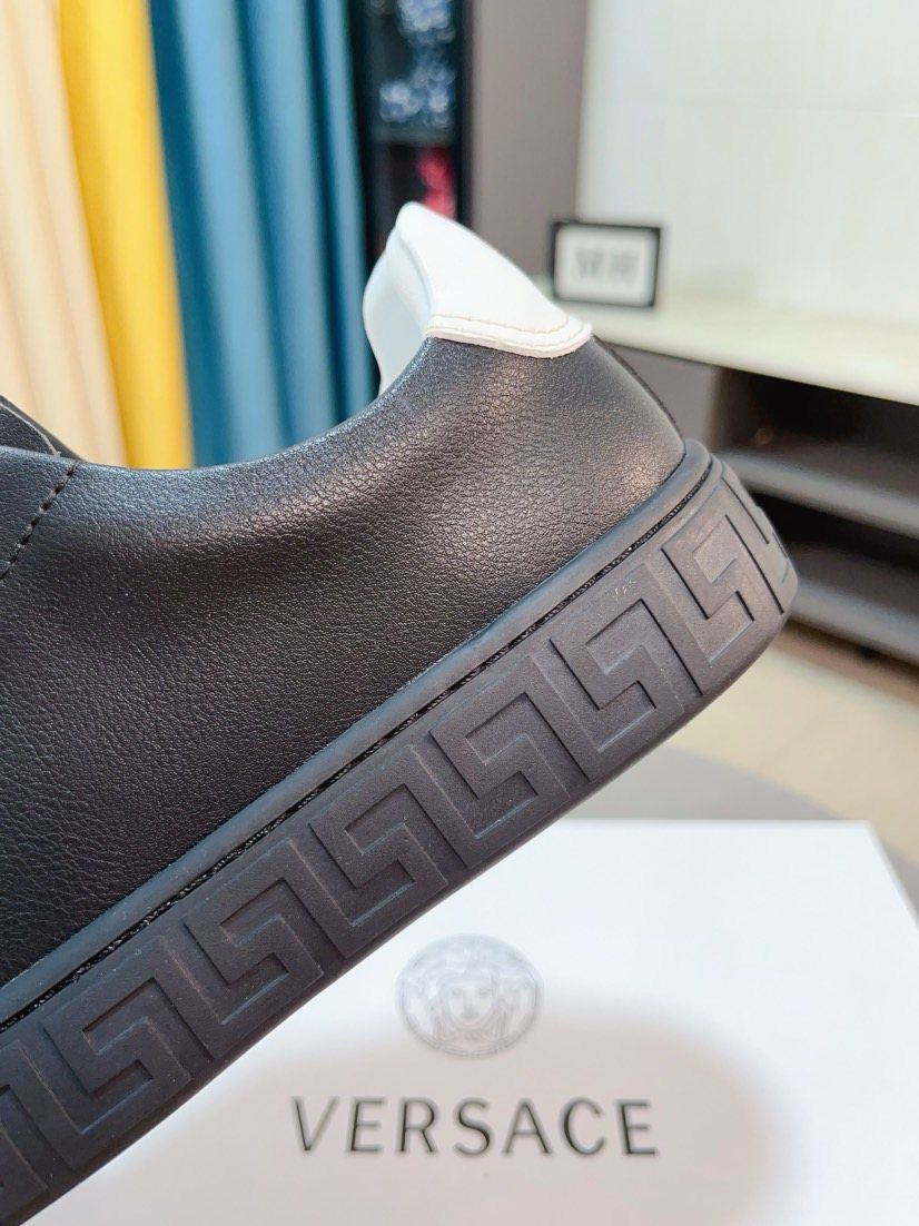 Versace Men's Low-Top Lace-Up Sneakers — detail