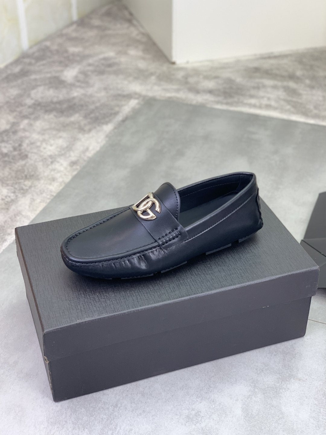 Dolce & Gabbana Apron-Toe Driving Loafers — front