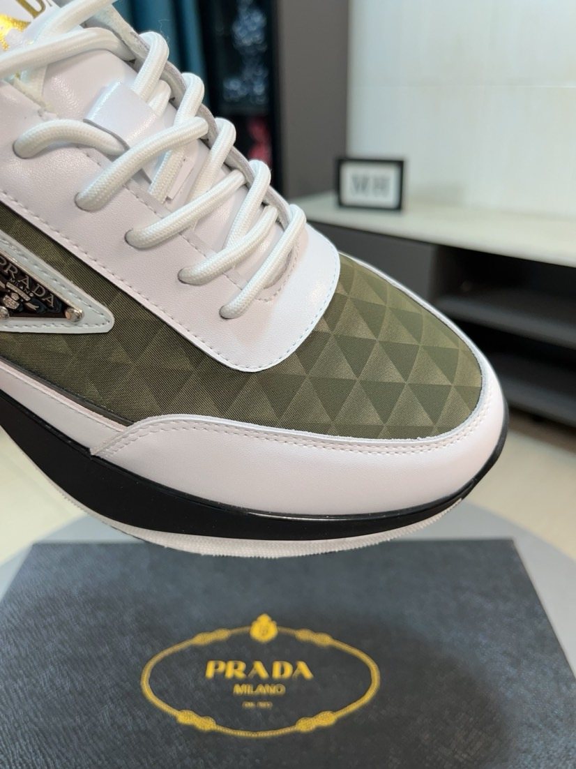 Prada Diamond-Pattern Low-Top Sneakers — detail