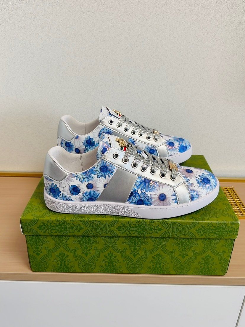 Gucci Floral Low-Top Sneakers — side