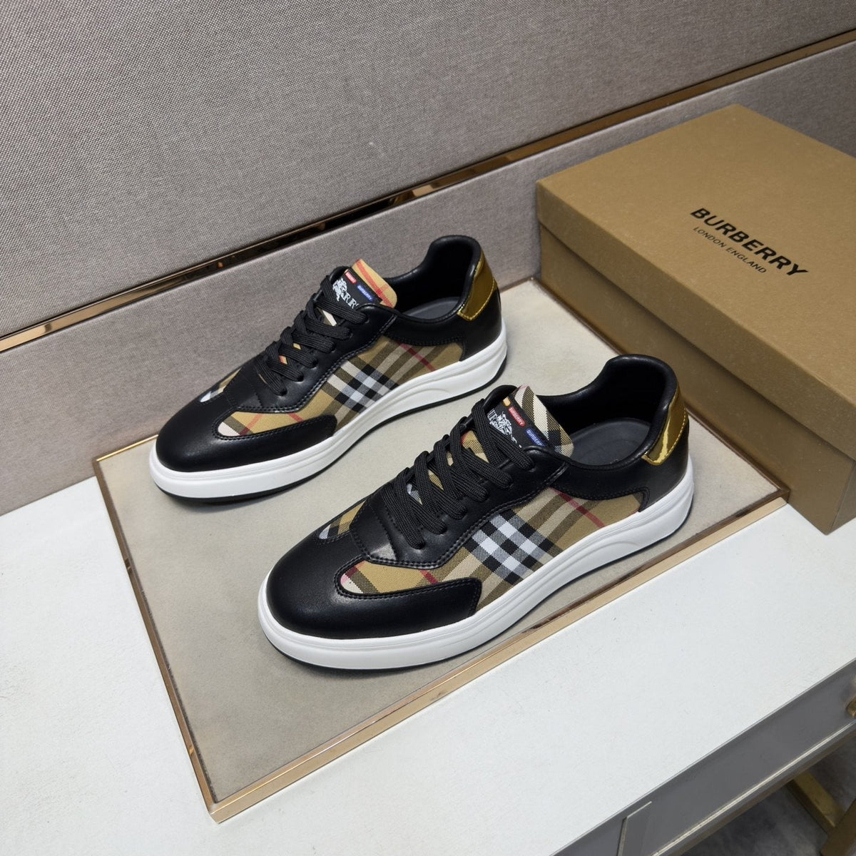 Burberry Plaid-Panel Low-Top Sneakers — front