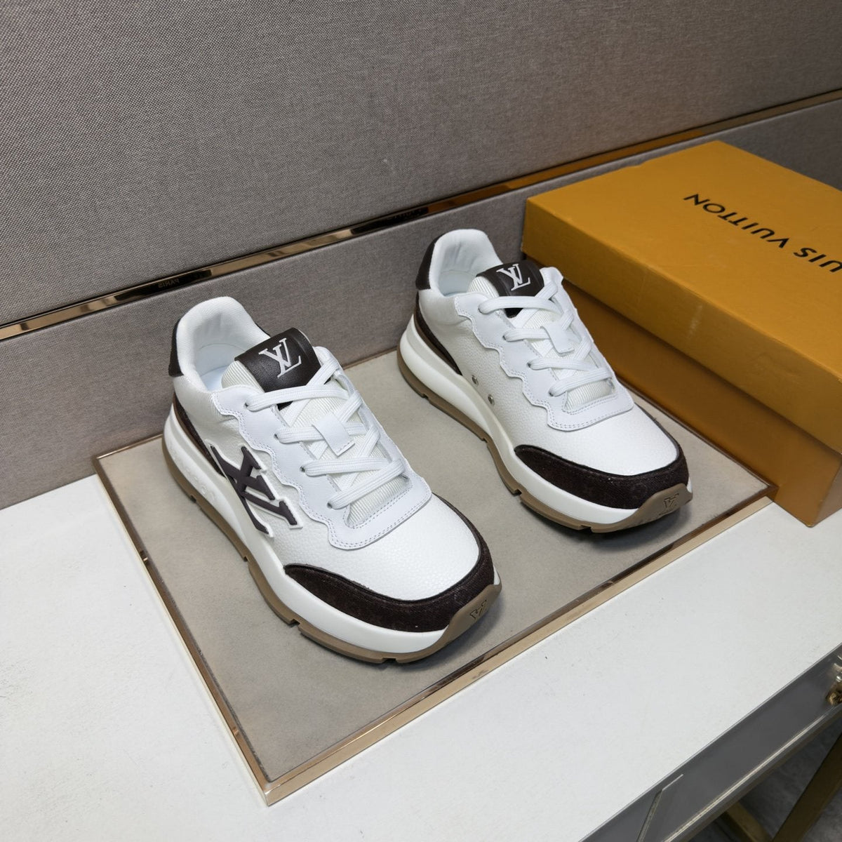 Louis Vuitton Contrast-Trim Low-Top Sneakers — front
