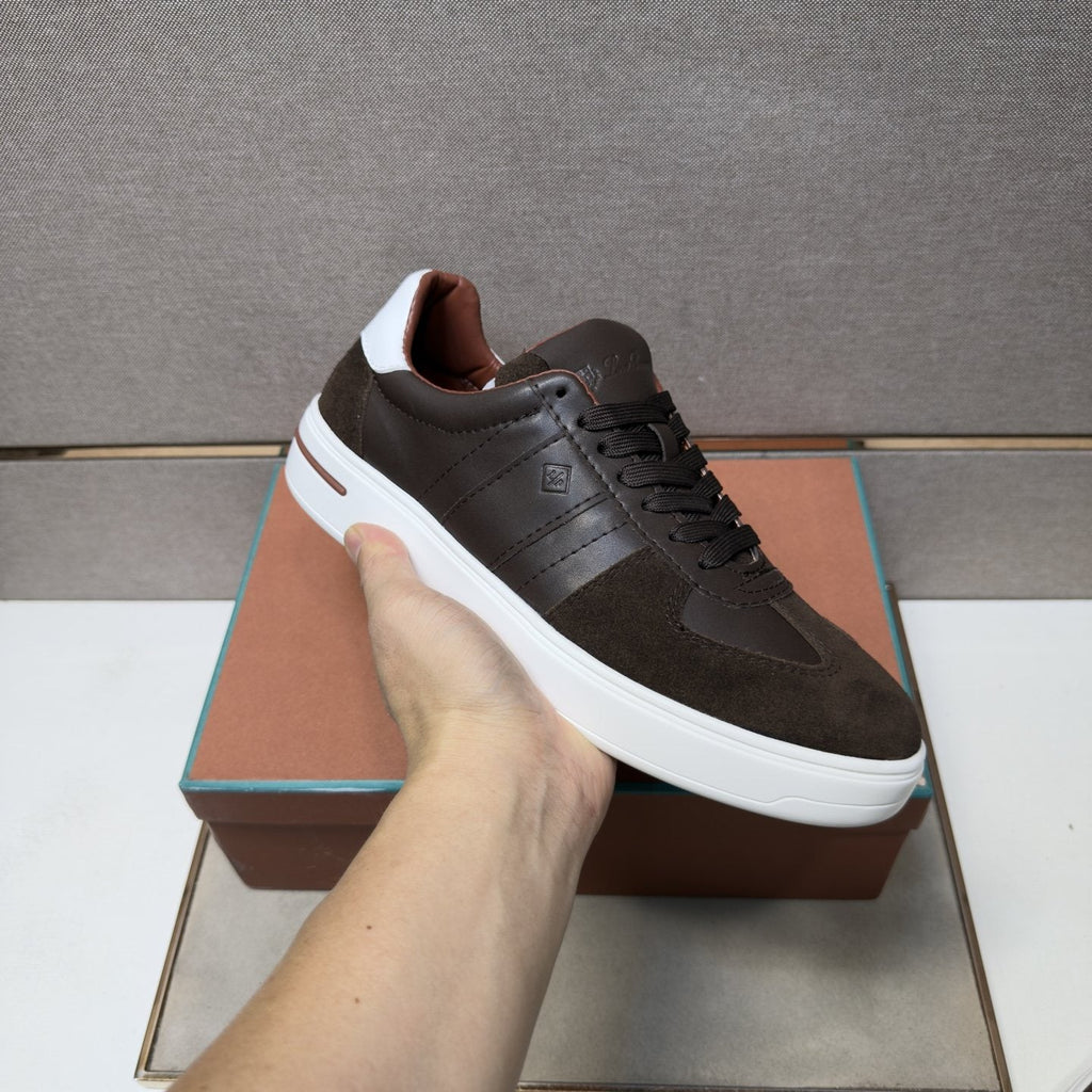 Men's Paneled Low-Top Sneakers — model