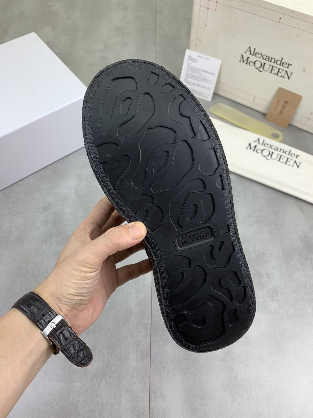 Alexander McQueen Black Glitter Low-Top Sneakers — detail