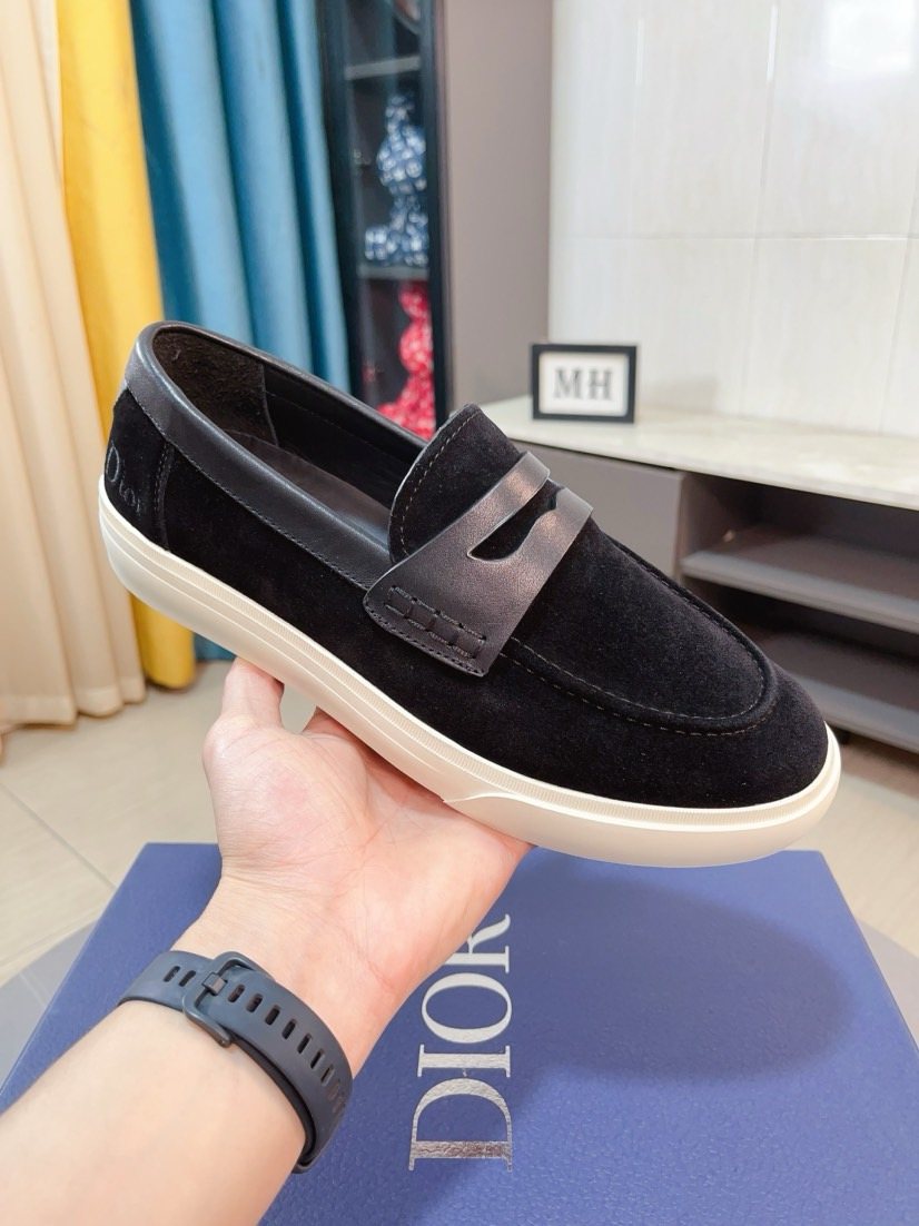 Dior Strap Loafers with Contrast Soles — model