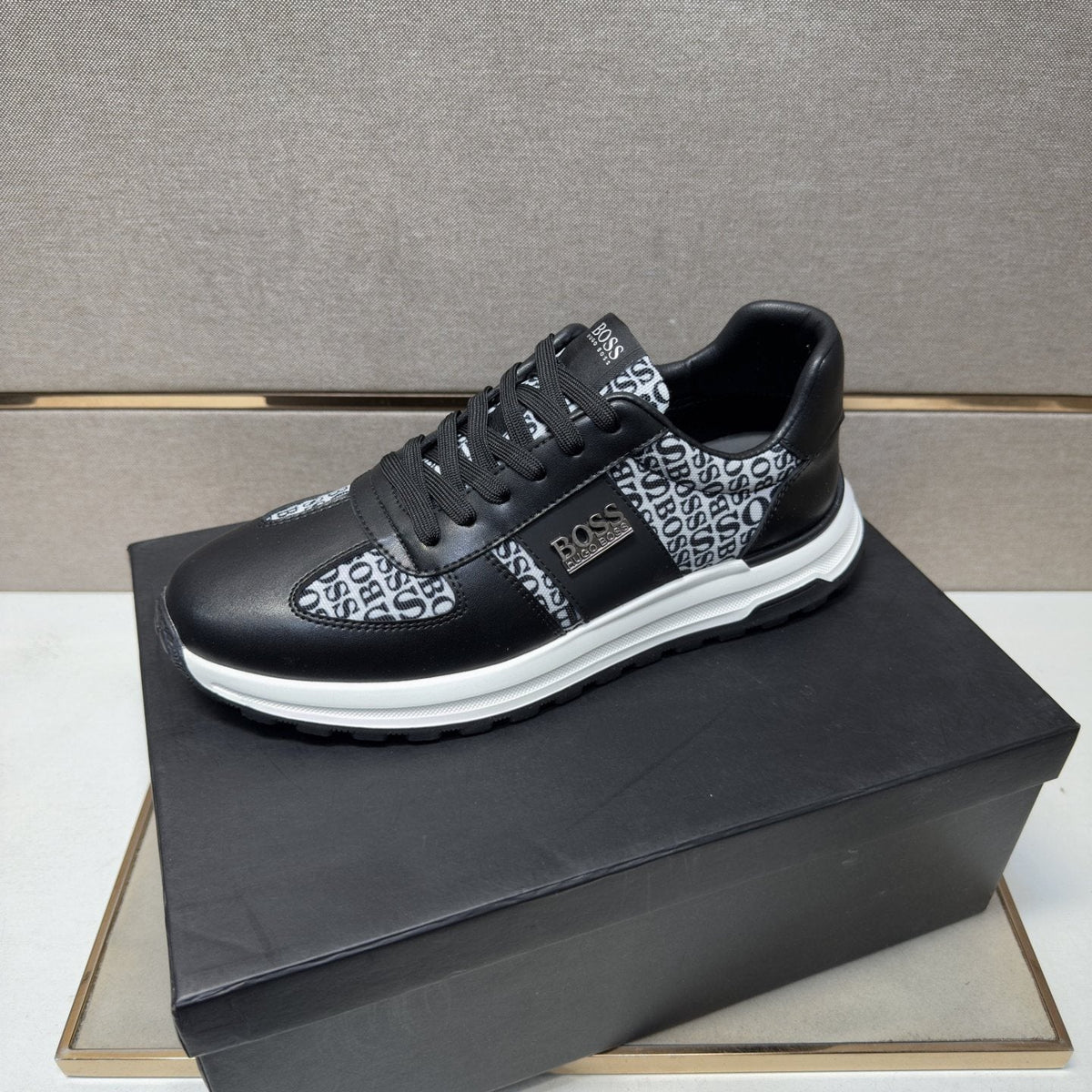Hugo Boss Contrast-Panel Low-Top Sneakers — side