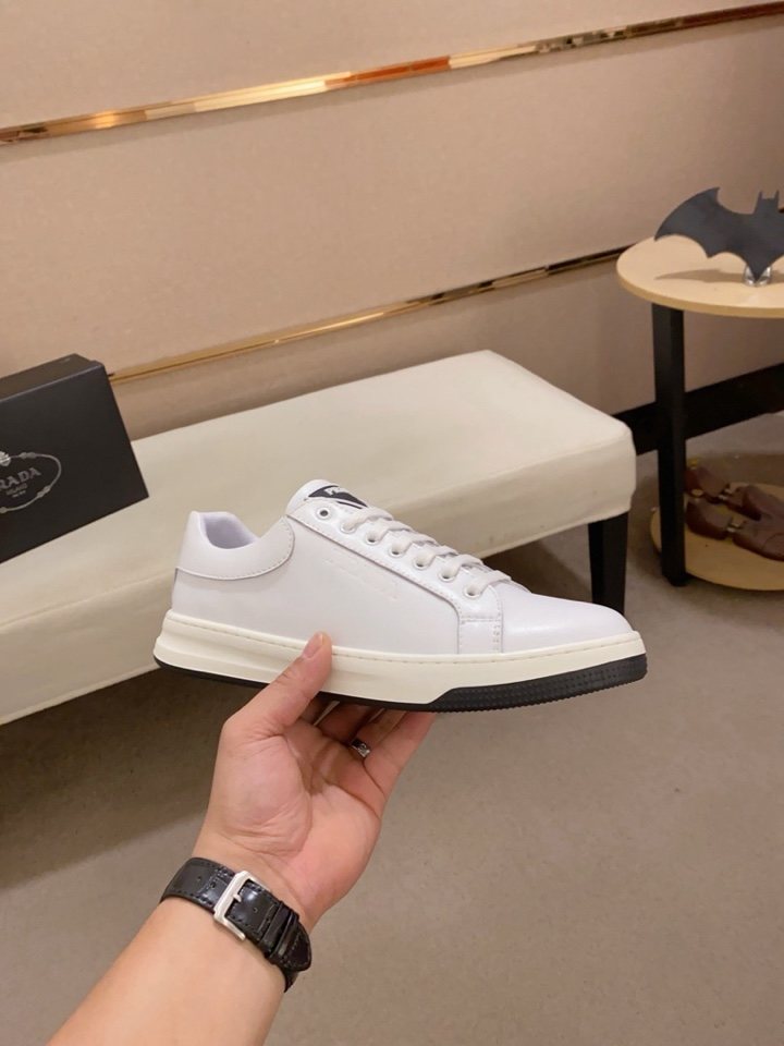 Prada Men's Low-Top Lace-Up Sneakers — model