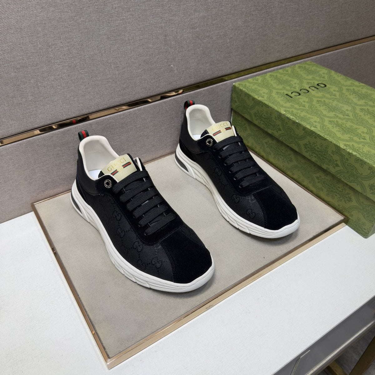Gucci Patterned Low-Top Sneakers — front