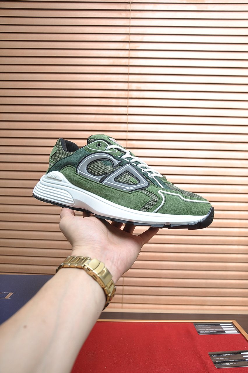 Dior Men's Paneled Low-Top Sneakers — model