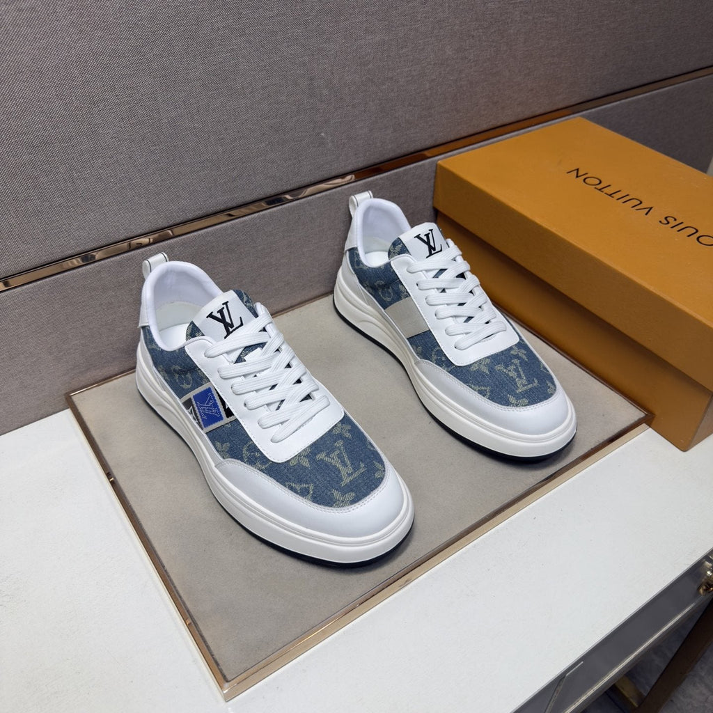 Louis Vuitton Patterned Low-Top Sneakers — front