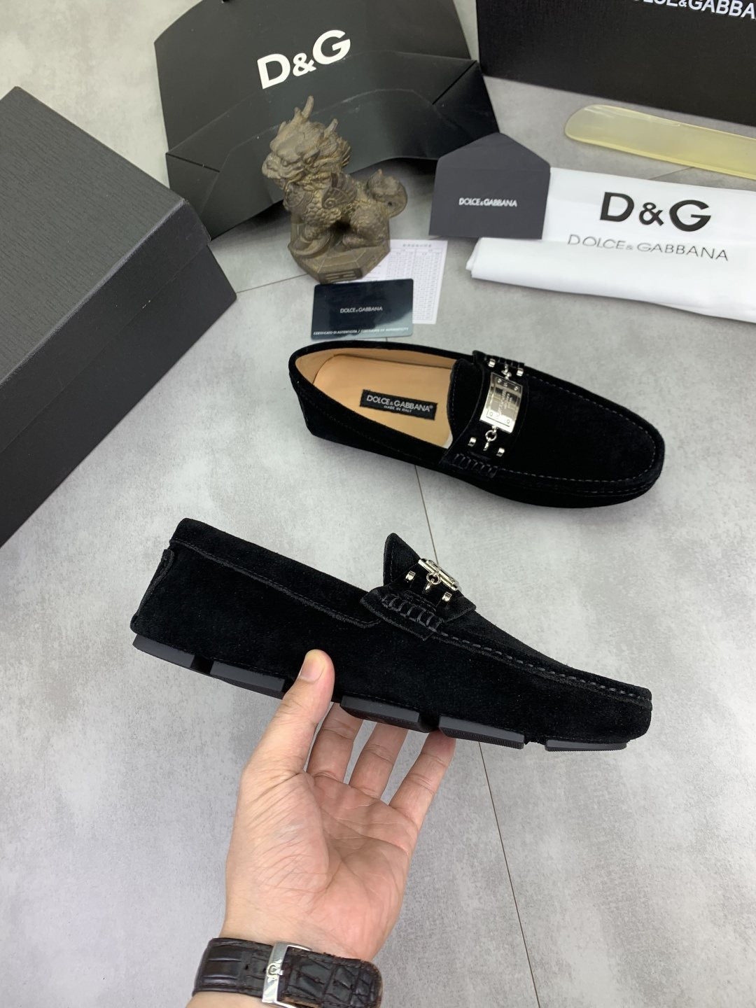 Dolce & Gabbana Metal-Detail Driving Loafers — model