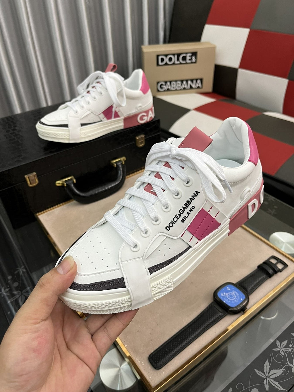 Dolce & Gabbana Contrast-Trim Lace-Up Sneakers — model