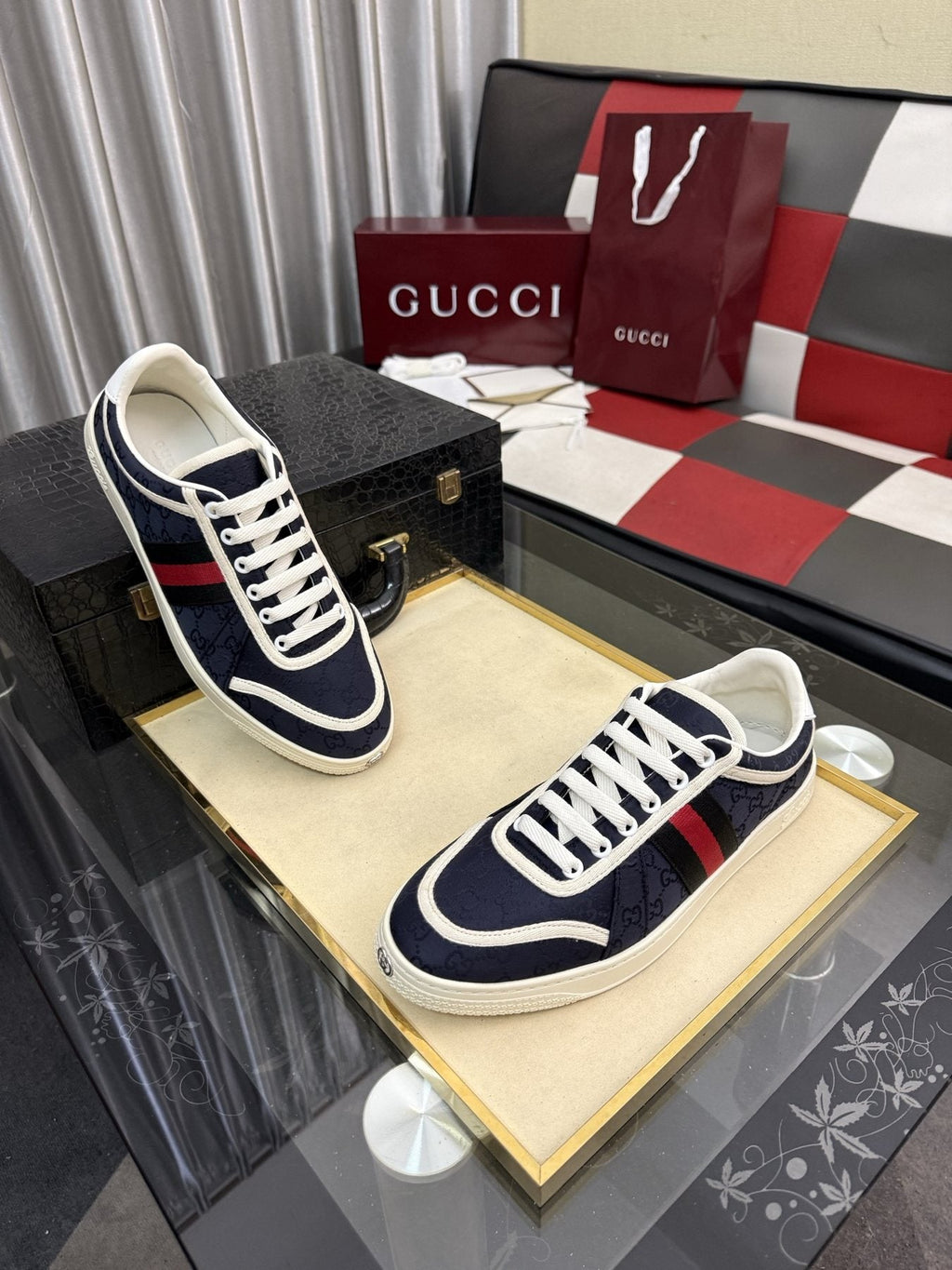 Gucci Striped Low-Top Sneakers — front