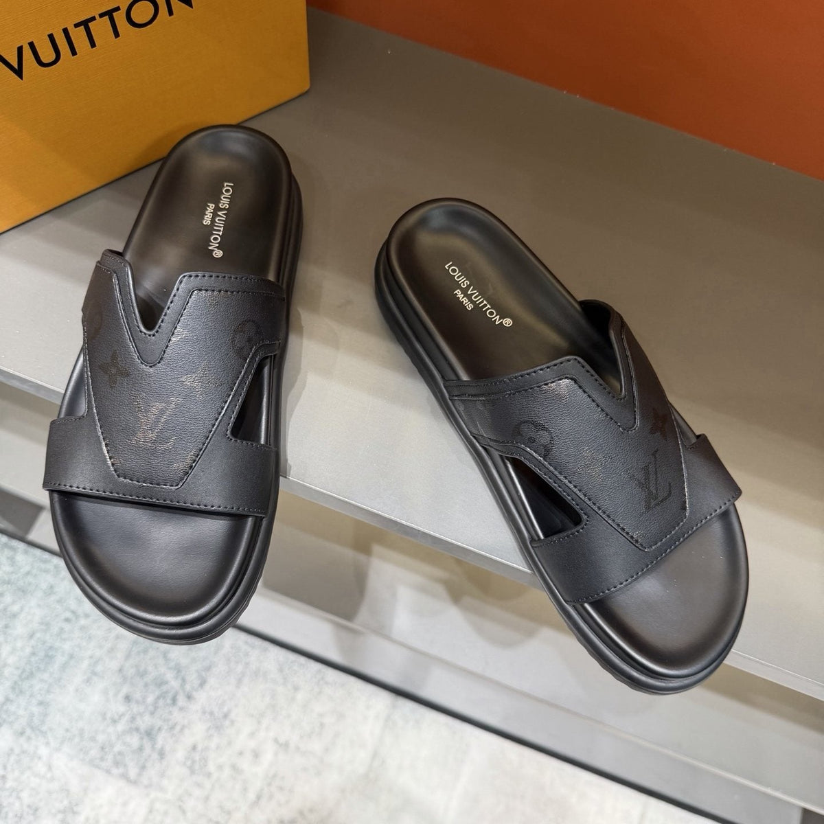 Louis Vuitton Oasis Men's Slide Sandals — front