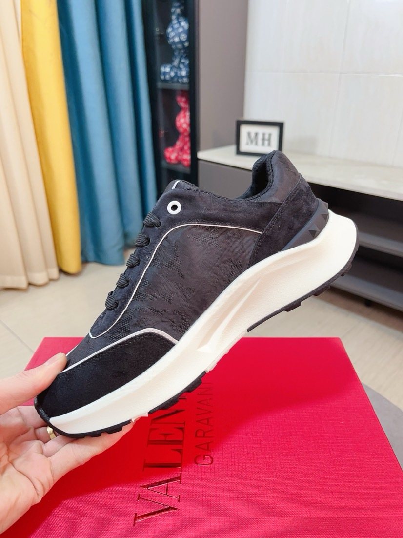 Valentino Paneled Low-Top Sneakers — model