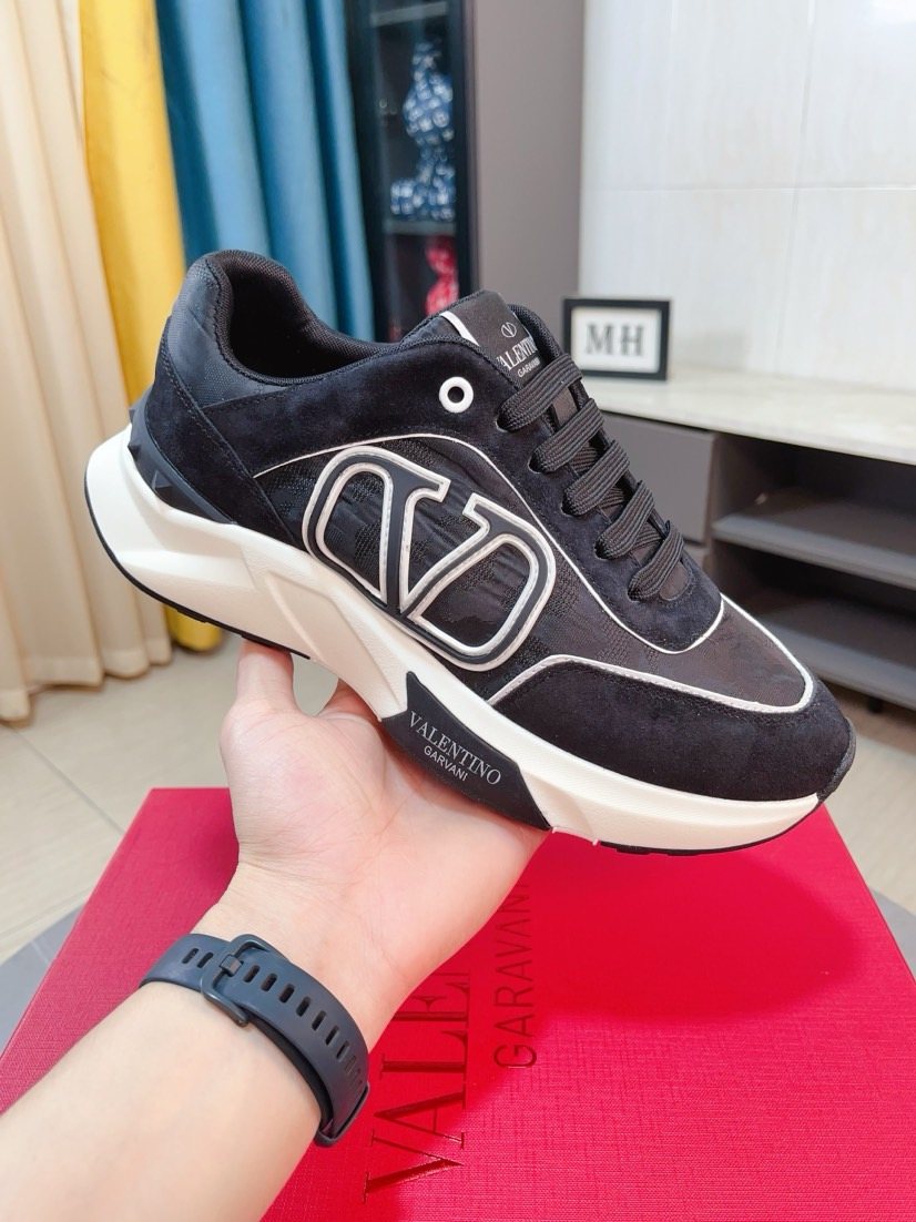 Valentino Paneled Low-Top Sneakers — model