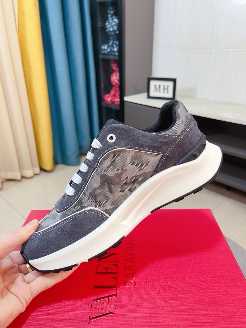 Valentino Paneled Low-Top Sneakers — model