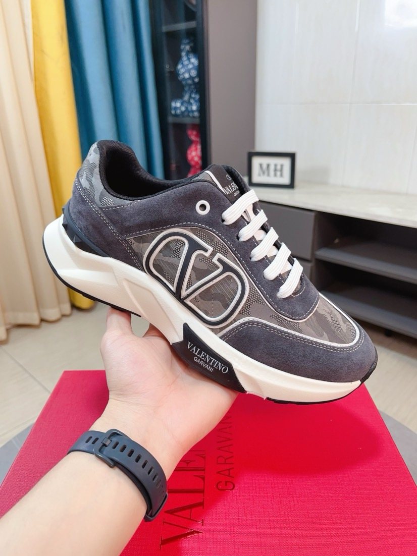 Valentino Paneled Low-Top Sneakers — model