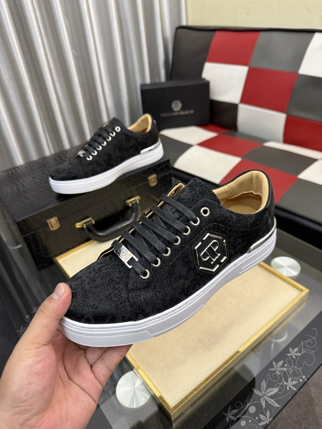 Philipp Plein Emblem Low-Top Sneakers — model