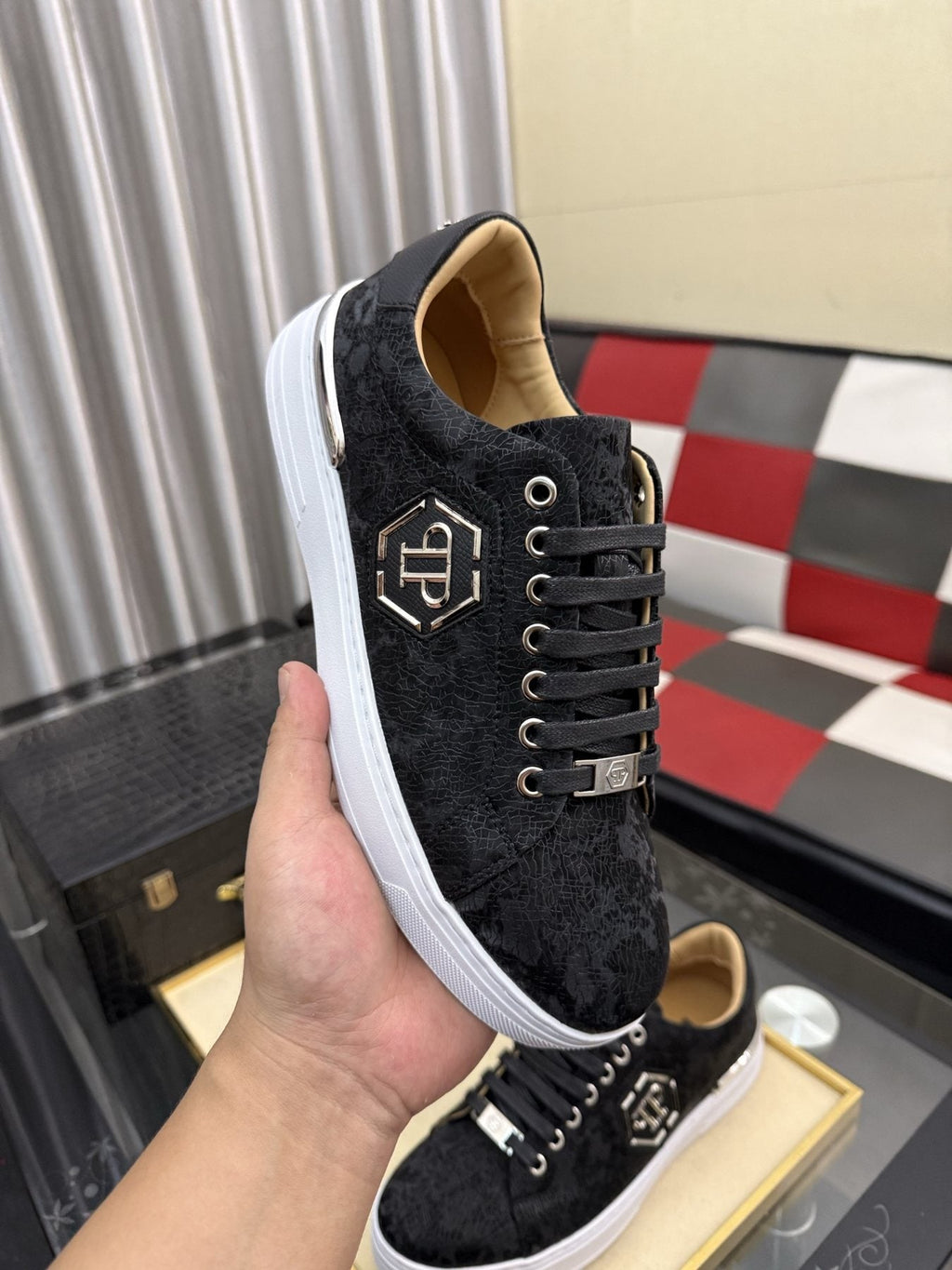 Philipp Plein Emblem Low-Top Sneakers — model