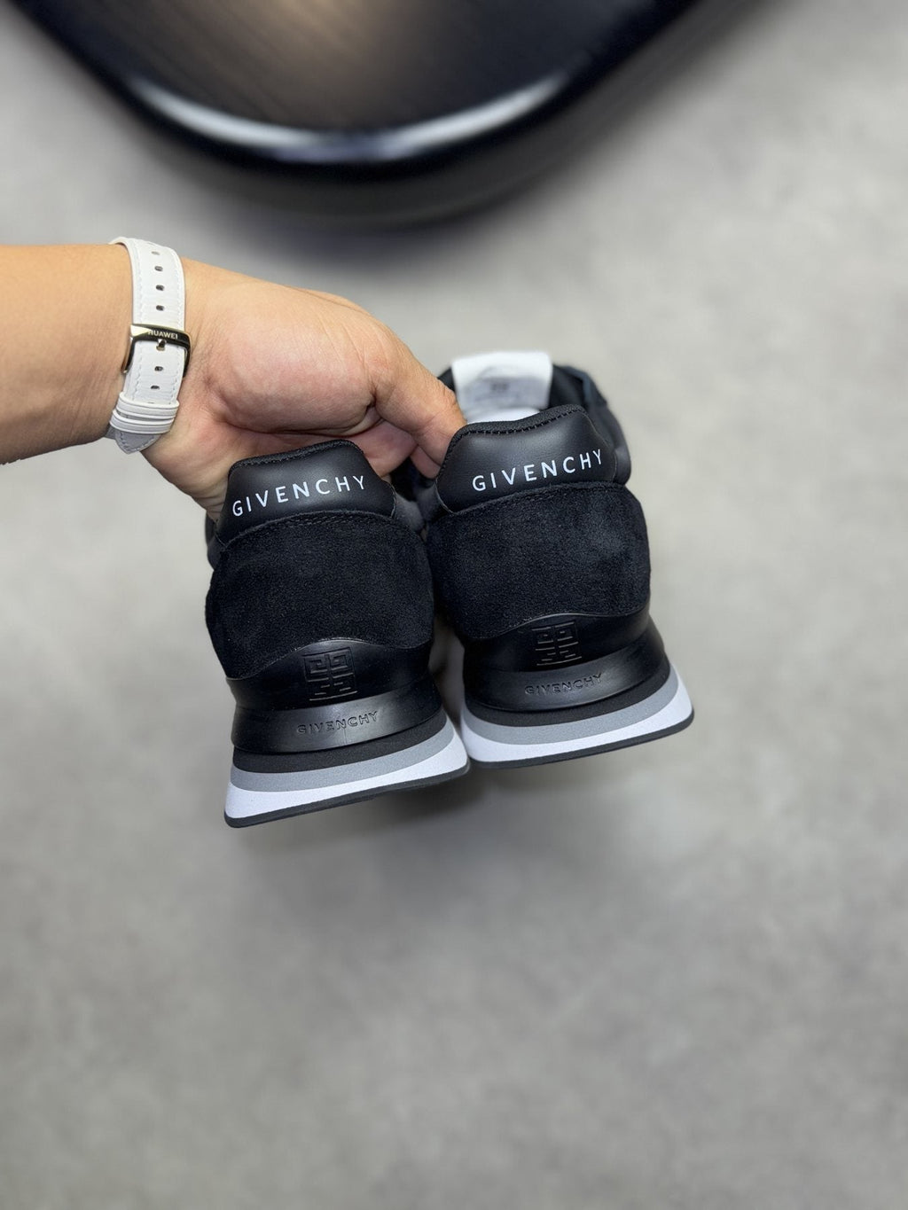 Givenchy Contrast-Trim Lace-Up Sneakers — back