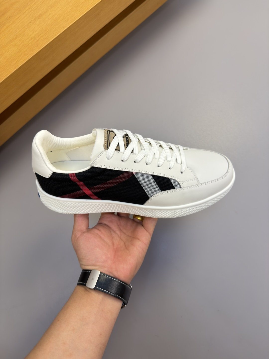 Burberry Paneled Low-Top Sneakers — model